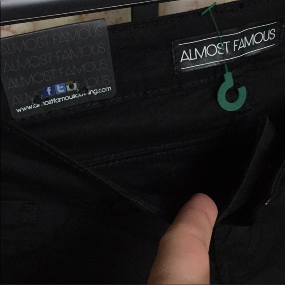 Almost famous sexy sleek black skinny lightweight classy SLIM crop pants NEW 1 - Picture 5 of 8